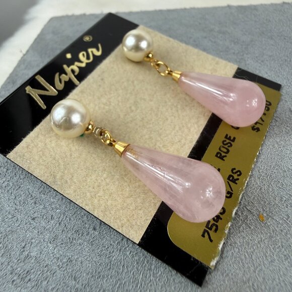 Vintage Deadstock Napier Rose Quartz & Faux Pearl Gold Tone Pierced Earrings - Picture 3 of 4